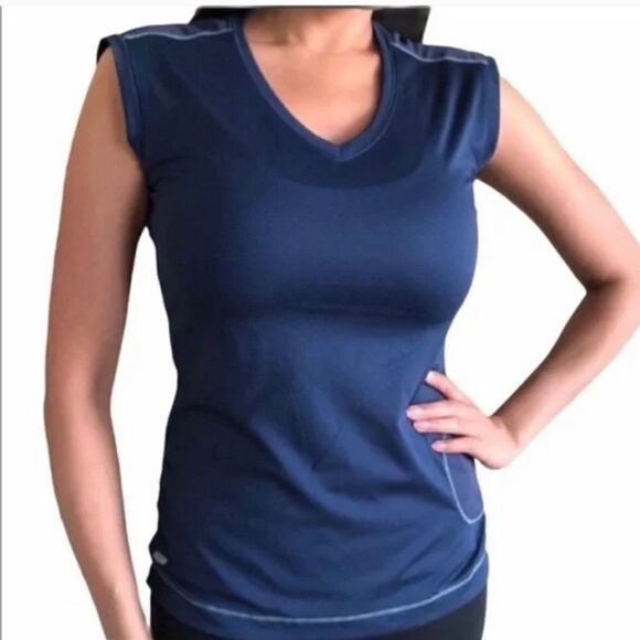 Alo Yoga Coolfit Pocket Muscle Tank Top - Picture 1 of 9